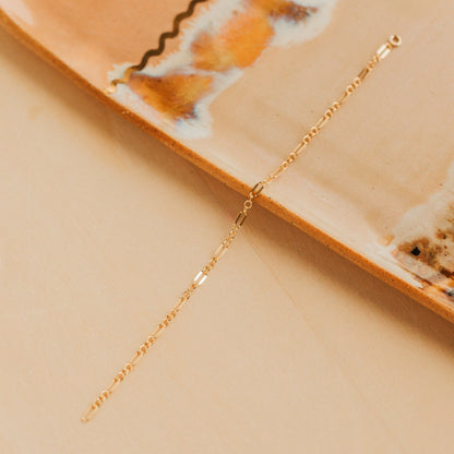 Lace Chain Drop
