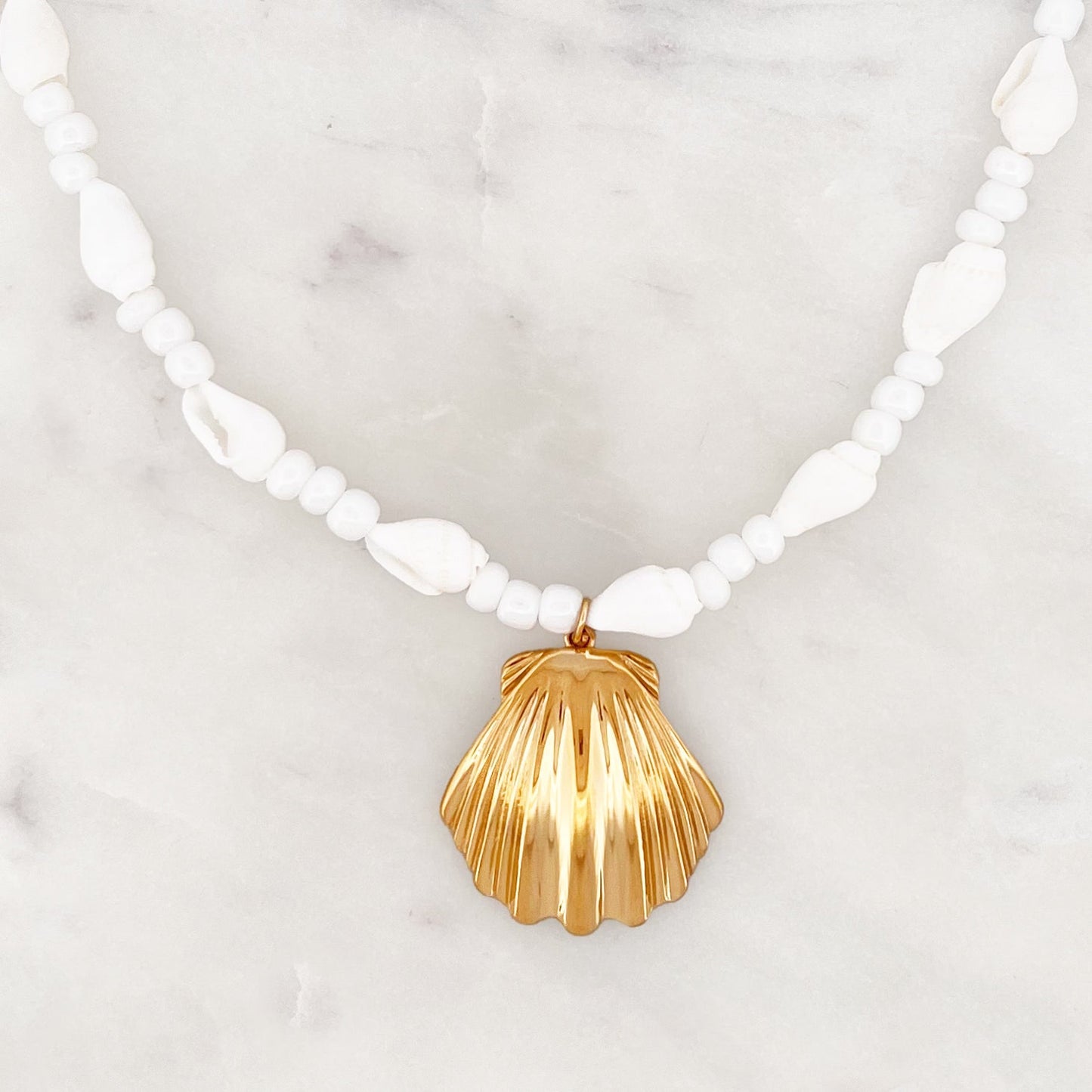White Shell Necklace Scallop