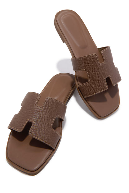 Elara Flat Slip On Sandals - Taupe