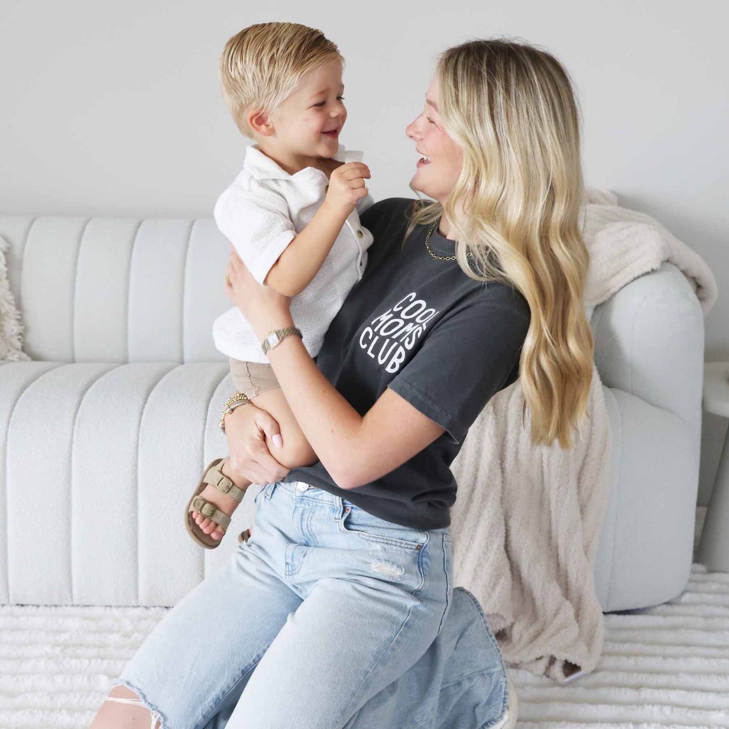 Cool Moms Club Graphic Tee | Pepper