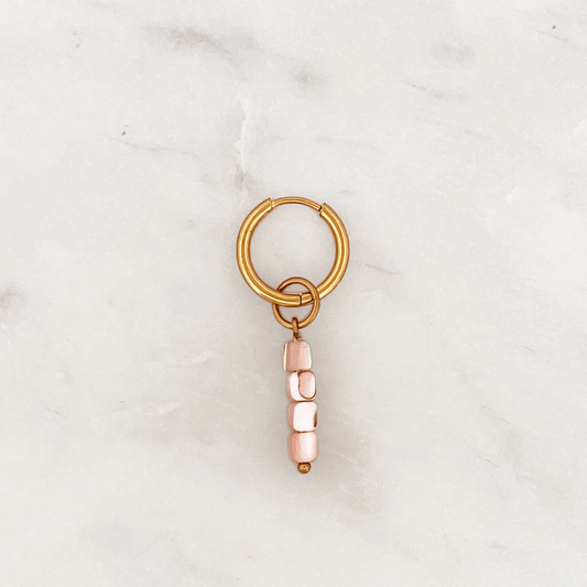 Fine Huggie Pink Shell Beads