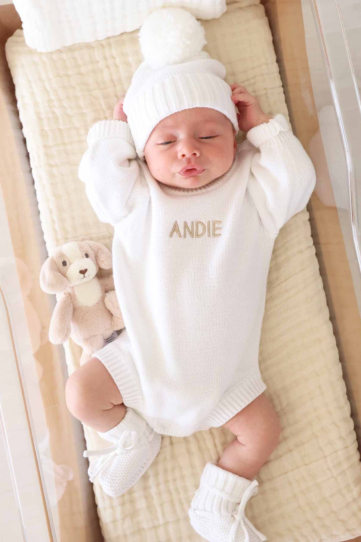 Knit Baby Pom Pom Beanie | Snow